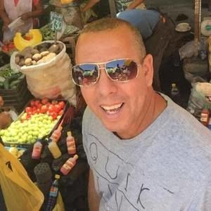 Meet your Posher, Javier